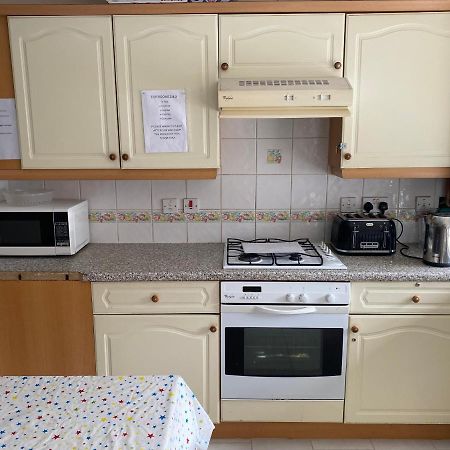 Single Room Only For One Adult Southall Exterior foto
